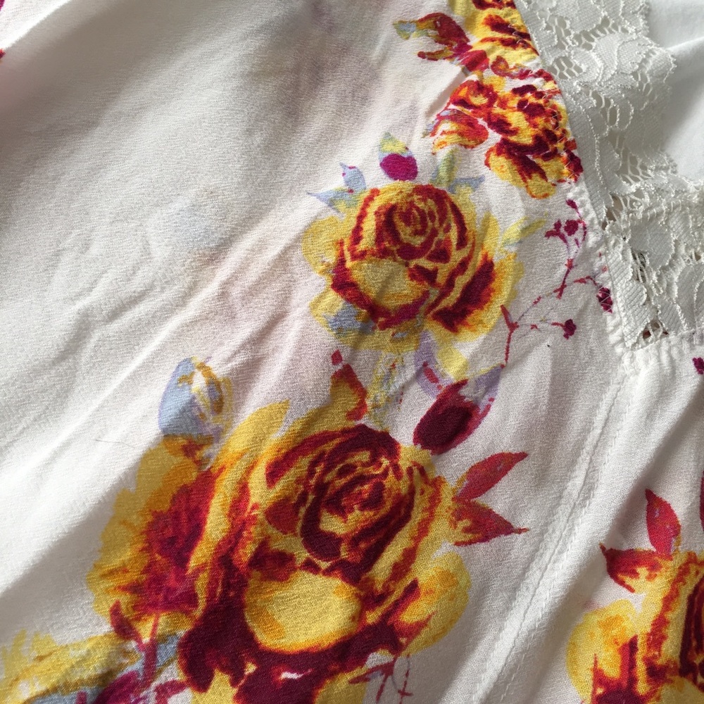 Free People Intimately floral lace top. XS - Picture 4 of 8